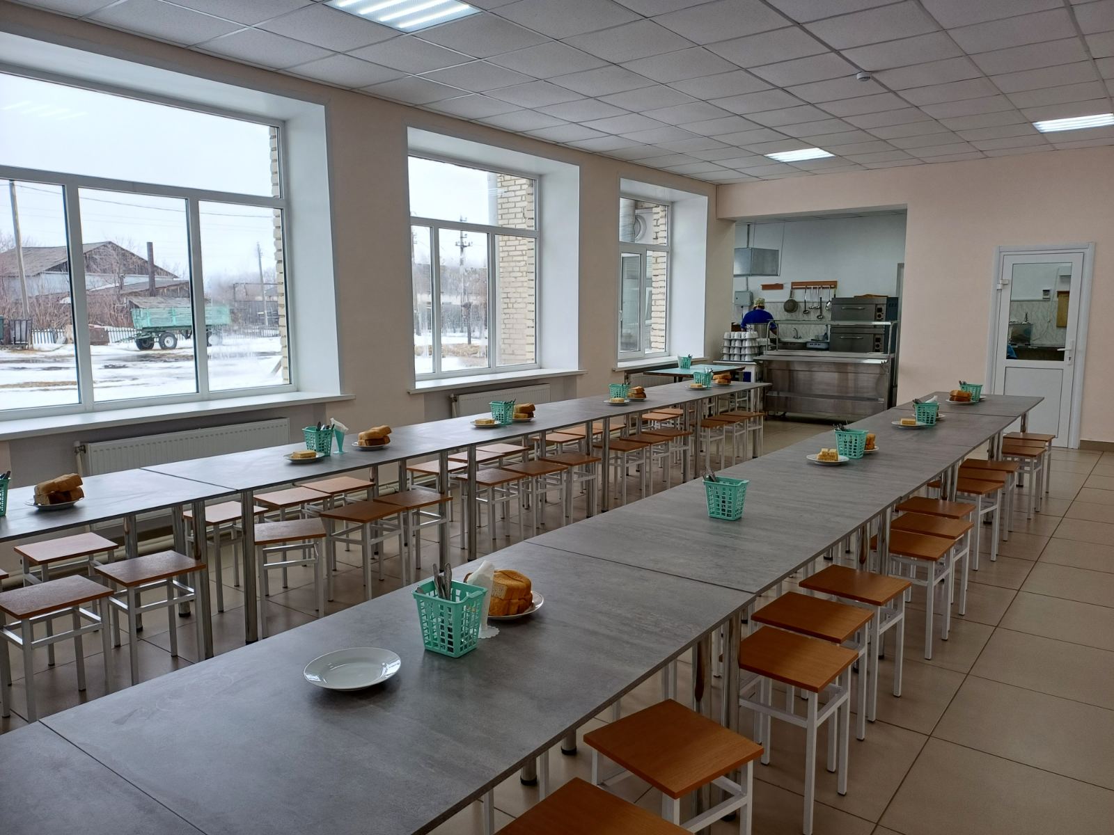 Школьная столовая
