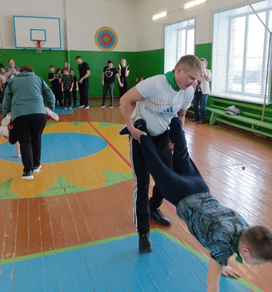 Спортивные соревнования, посвящённые Дню защитника Отечества в 3-а классе.