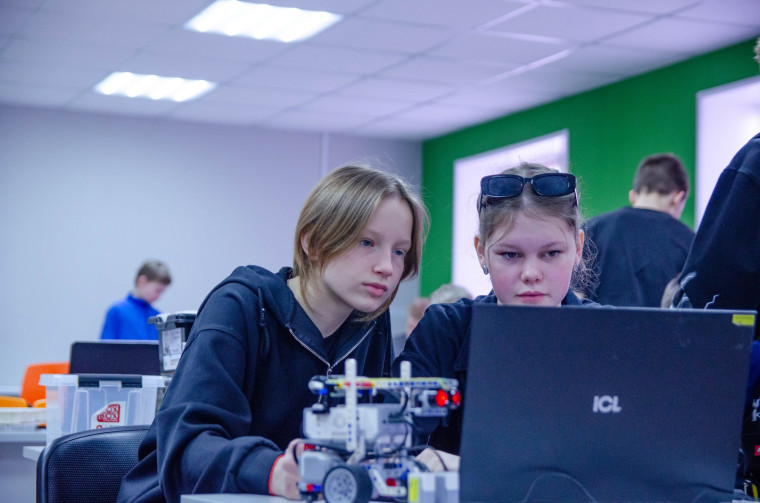 Учебно-тренировочные сборы по робототехнике и программированию.